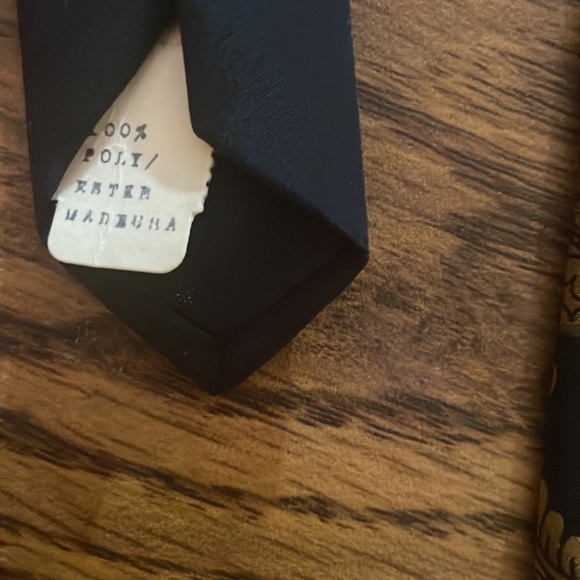 Azia Collection 100% Polyester Tie With Woman Design - Picture 3 of 4